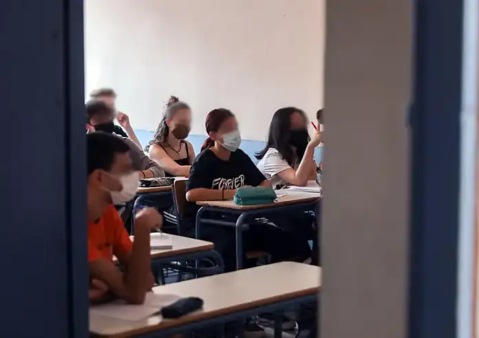 Σαρώνουν κορονοϊός και ιώσεις, ανοίγουν τα σχολεία υπό τις οδηγίες του ΕΟΔΥ – Τέλη Ιανουαρίου η κορύφωση