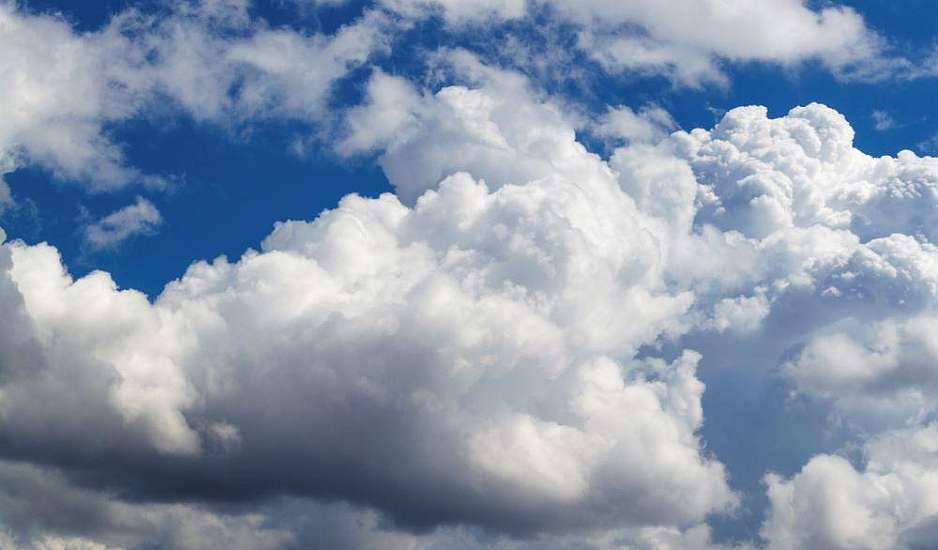 Καιρός: Συννεφιά και υψηλές για την εποχή θερμοκρασίες