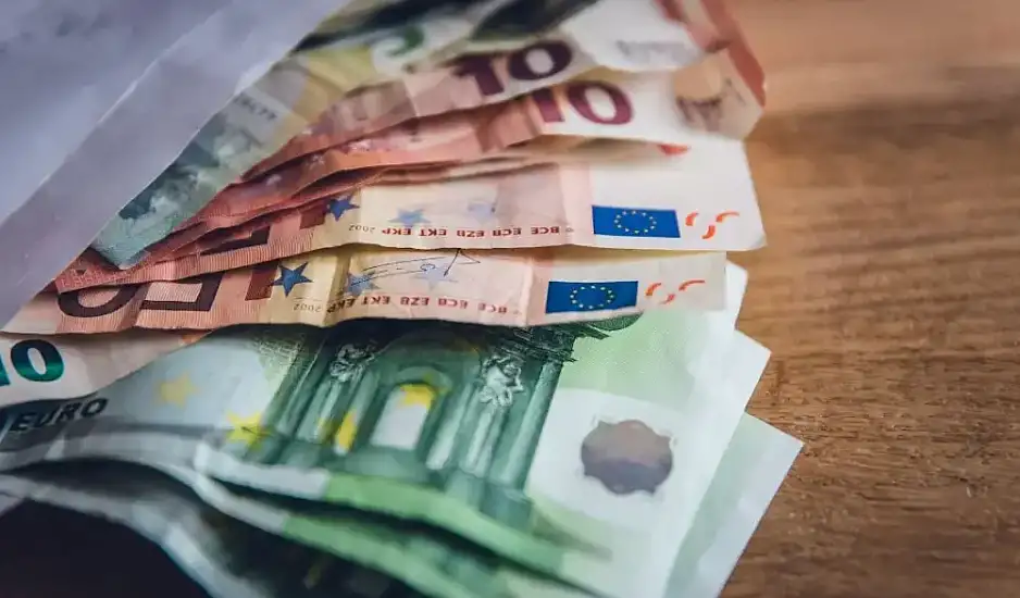 Διήμερο πληρωμών συντάξεων και επιδομάτων – Πότε μπαίνουν στους τραπεζικούς λογαριασμούς των δικαιούχων τα ποσά