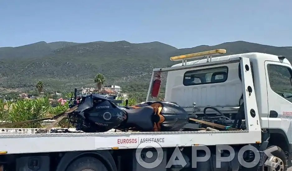 Θανατηφόρο τροχαίο στην Καλαμάτα: Έχασε τον έλεγχο της μηχανής του, έπεσε στη νησίδα και διαμελίστηκε