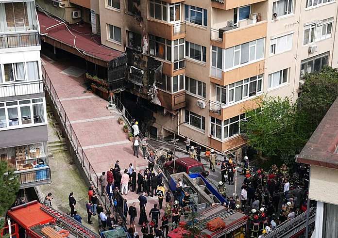 Τουρκία: Έκρηξη και φωτιά σε κτήριο στην Κωνσταντινούπολη - Τουλάχιστον 29 νεκροί και 3 τραυματίες