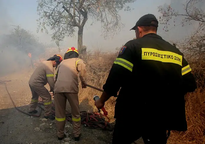 Τρίπολη: 44χρονη έβαζε επίτηδες φωτιές για να ερωτοτροπεί με τους πυροσβέστες