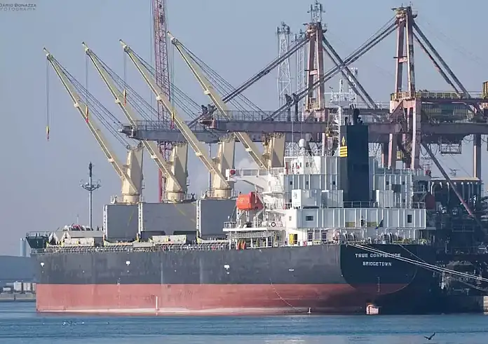 Υεμένη: 2 νεκροί και 6 τραυματίες από το πυραυλικό χτύπημα των Χούθι στο ελληνόκτητο πλοίο True Confidence