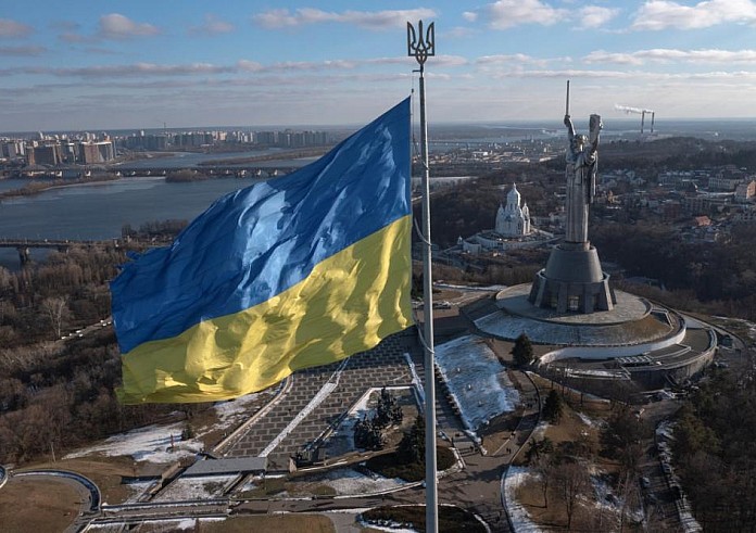 Η Ουκρανία χάνει και τον πόλεμο στην οικονομία: Πάει για επίσημη πτώχευση - Καπνός 20 δισ. ομόλογα