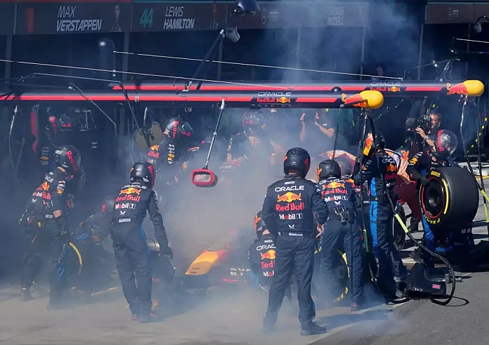 Formula 1: Το καμένο λάστιχο του Μαξ Φερστάπεν μετά την εγκατάλειψη του στο Grand Prix της Μελβούρνης