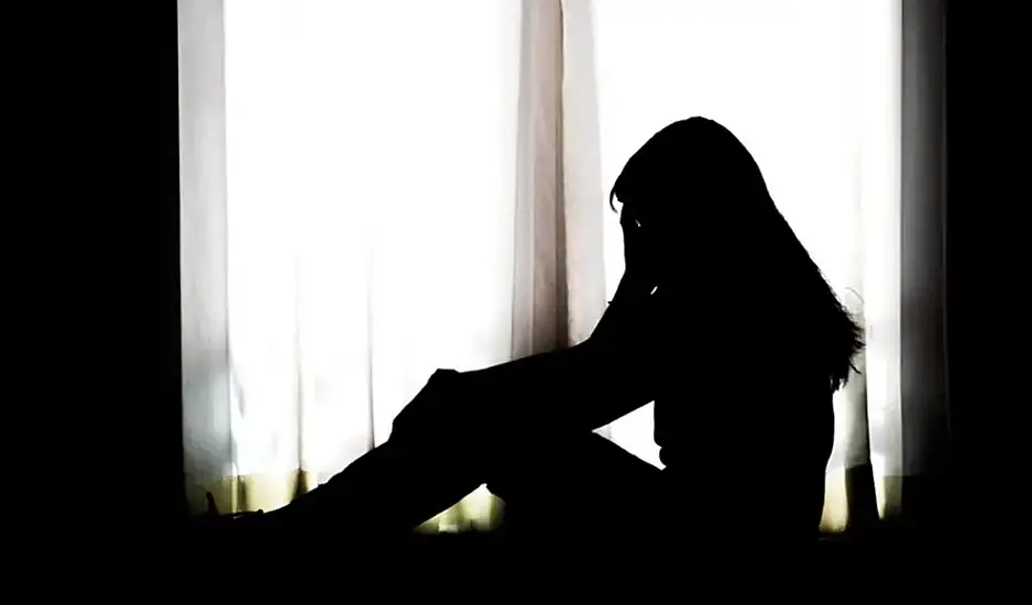 «Να σε σπείρω για να είσαι δική μου» – 27χρονη κατηγορεί 44χρονο ότι τη βίασε και την άφησε έγκυο