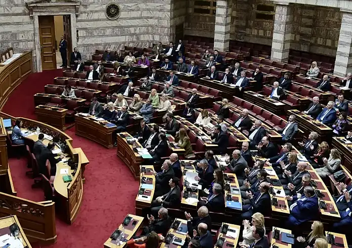 Ιδιωτικά πανεπιστήμια: Υπερψηφίστηκε με 159 «ναι» το νομοσχέδιο