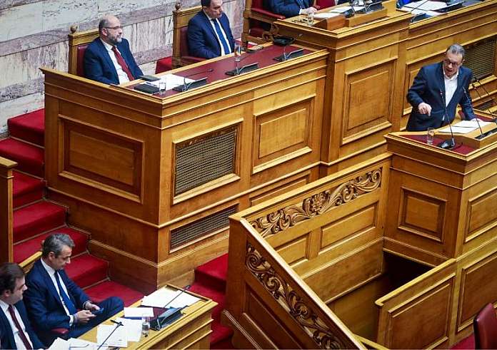 Βουλή: Πυρά της αντιπολίτευσης για τα ιδιωτικά ΑΕΙ με βαριές κατηγορίες για εξυπηρέτηση συμφερόντων και καταπάτηση του Συντάγματος