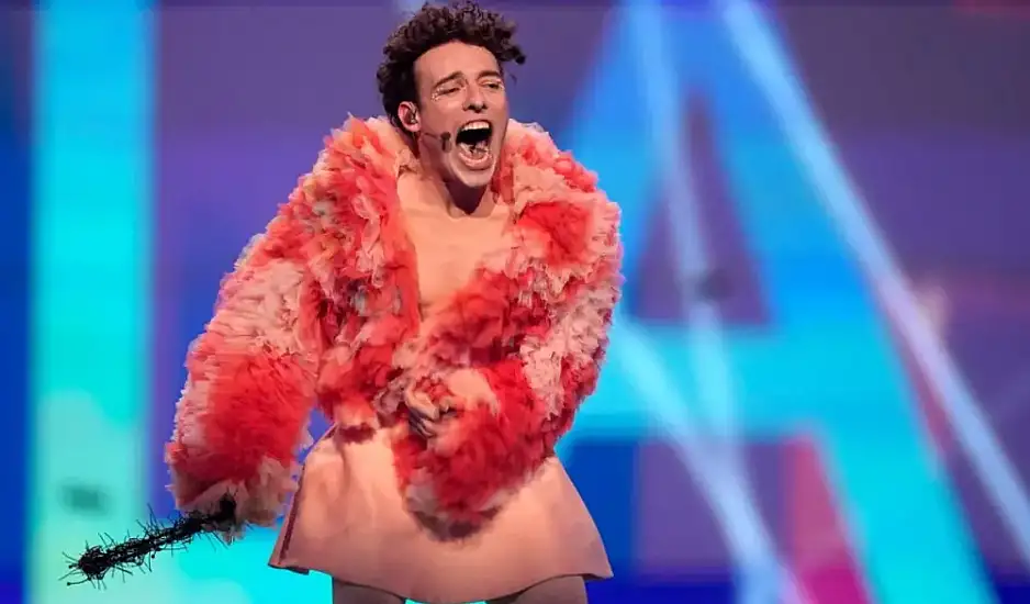 Επέστρεψε στην Ελβετία ο νικητής της Eurovision - Χαμός με το Νέμο στο αεροδρόμιο