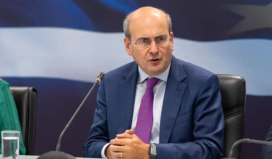 Ο Στουρνάρας προειδοποιεί για αύξηση τιμών στα τρόφιμα και ο υπουργός Οικονομικών μιλάει για μειώσεις