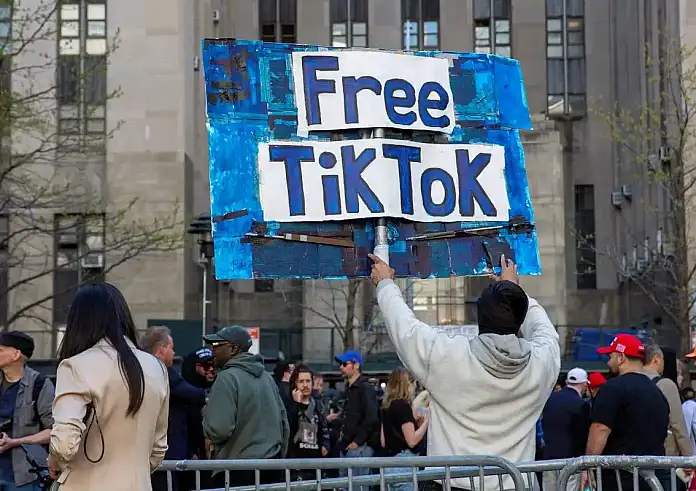 Το κυνήγι του TikTok στις ΗΠΑ: Το χρονικό μιας αμερικανικής υστερίας