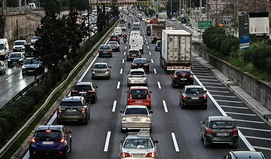 Έρχονται πρόστιμα 400 ευρώ για 3.000.000 οδηγούς στην Ελλάδα. Ποιοι κινδυνεύουν