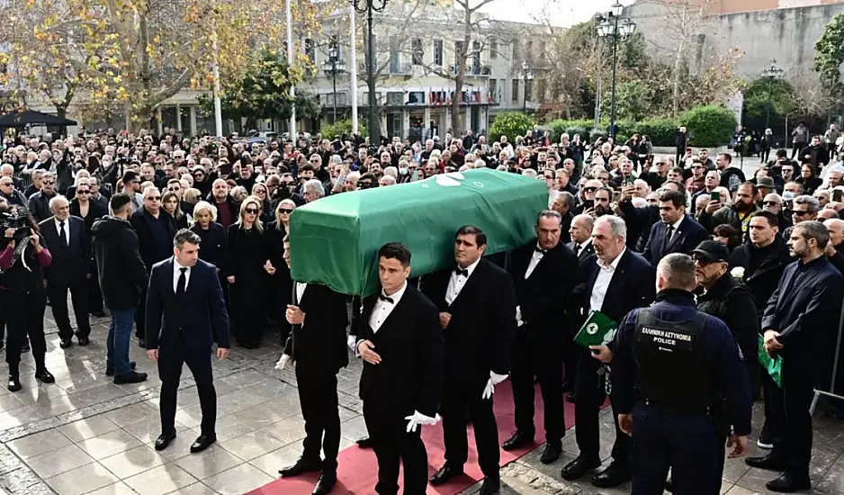 Μίμης Δομάζος: Live το τελευταίο αντίο στον «στρατηγό» του ελληνικού ποδοσφαίρου
