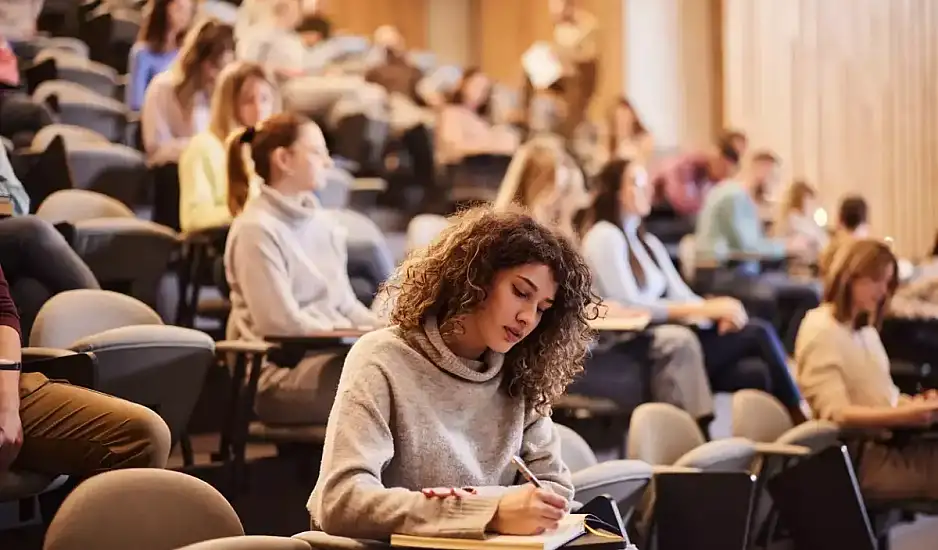 Πότε κλείνουν τα Πανεπιστήμια για τα Χριστούγεννα 2025 – Πότε επιστρέφουν οι φοιτητές