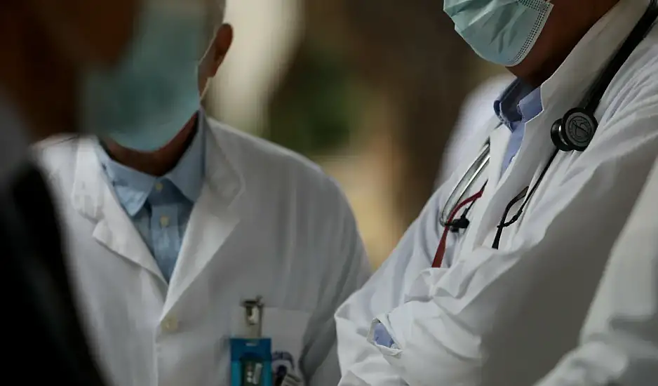 Πάτρα: Τον εμβολιασμό των φοιτητών κατά της μηνιγγίτιδας Β ζητούν οι παιδίατροι μετά τον θάνατο του 20χρονου φοιτητή