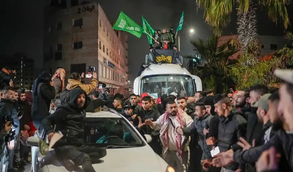 Ισραήλ - Χαμάς: Ξεκίνησε η πρώτη φάση της συμφωνίας - Αποφυλακίστηκαν 90 Παλαιστίνοι κρατούμενοι