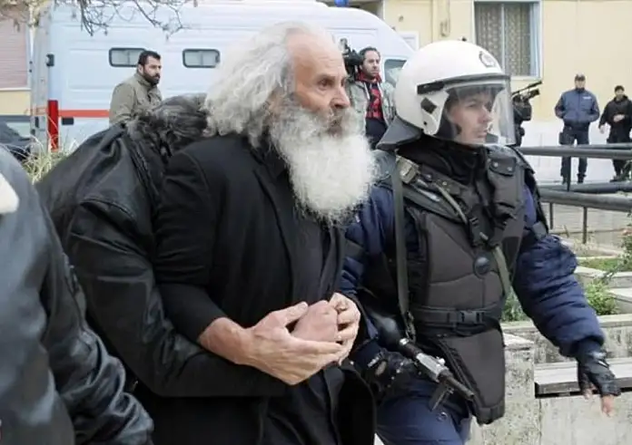 Ηράκλειο: Παραδόθηκε στις Αρχές ο πατέρας του θύματος της βεντέτας Κοκολογιάννη – Ξυδάκη