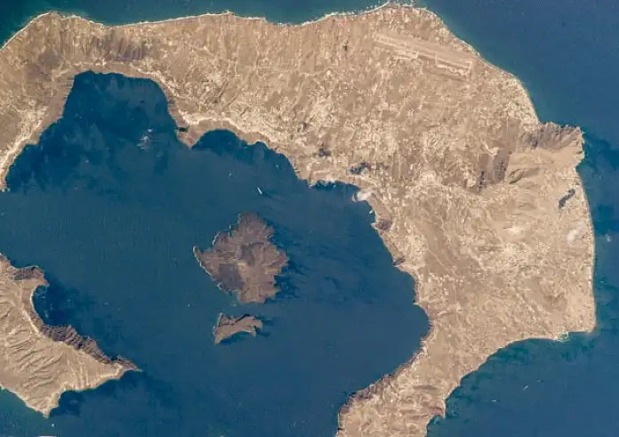 Τι συμβαίνει με το ηφαίστειο της Σαντορίνης: Τι λέει ο Κ. Παπαζάχος για τη σεισμική δραστηριότητα
