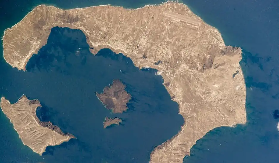 Τι συμβαίνει με το ηφαίστειο της Σαντορίνης: Τι λέει ο Κ. Παπαζάχος για τη σεισμική δραστηριότητα