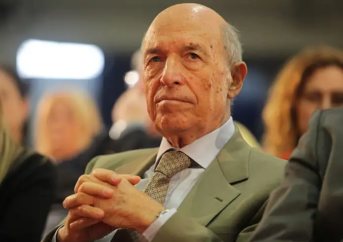 Κώστας Σημίτης: Ο διάδοχος του Ανδρέα Παπανδρέου, η ΟΝΕ, το ευρώ, τα Ίμια και το κραχ
