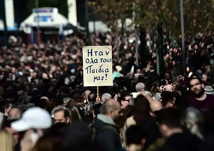 Απεργία Παρασκευή 28 Φεβρουαρίου: 300 συγκεντρώσεις για τα 57 θύματα των Τεμπών. Πώς θα κινηθούν τα ΜΜΜ