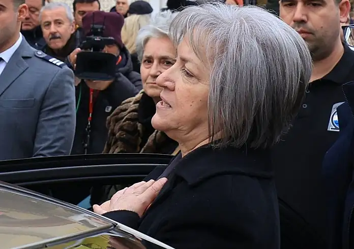 Συγκλονιστικός διάλογος Καλογήρου ‑ Καρυστιανού: «Εσείς το πήρατε καμένο, εγώ το πήρα φαγωμένο»