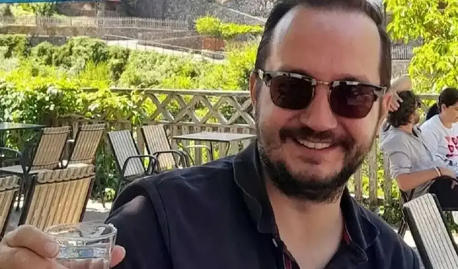 Λάρισα: Πληθώρα ερωτημάτων για τον θάνατο του Βασίλη Καλογήρου – Εν αναμονή των ιατροδικαστικών εξετάσεων