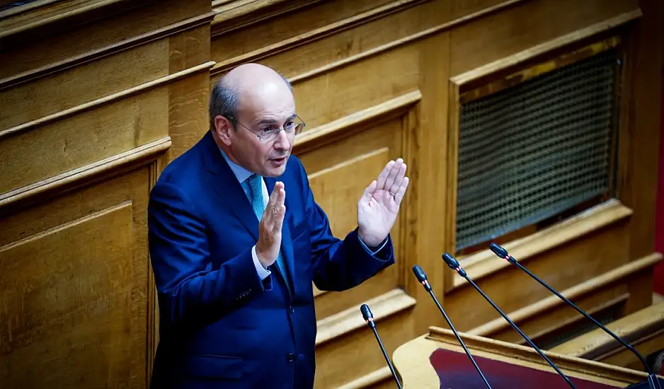 Χατζηδακης: Απορρίπτει την επαναφορά των δώρων στους δημόσιους υπαλλήλους