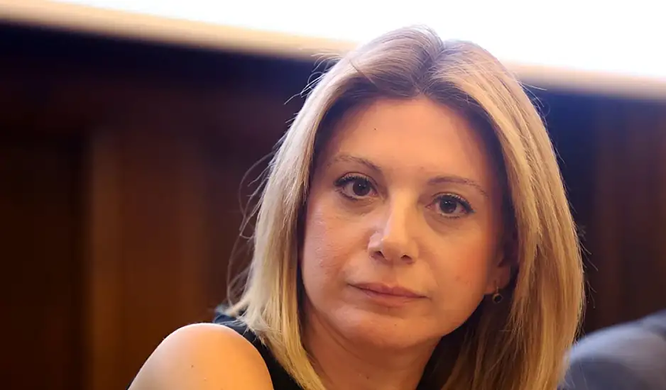 Καρυστιανού: Τα εφτά ερωτήματα στον Δέδε - Αναρωτιέμαι ποια είναι τα αληθινά σας κίνητρα