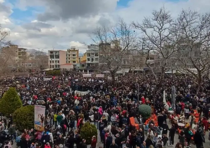 Κομοτηνή: Μεγαλειώδης συγκέντρωση με περισσότερους από 12.000 διαδηλωτές