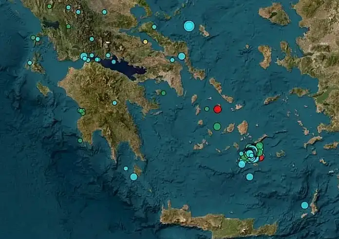 Σαντορίνη: «Δεν έχει γίνει ακόμα ο κύριος σεισμός» - 6.400 Δονήσεις σε 10 ημέρες - Δείτε live πού κάνει σεισμό