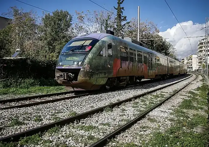 Σεπόλια: Έρευνα του ΟΣΕ για τον φύλακα της διάβασης που δεν κατέβασε τις μπάρες
