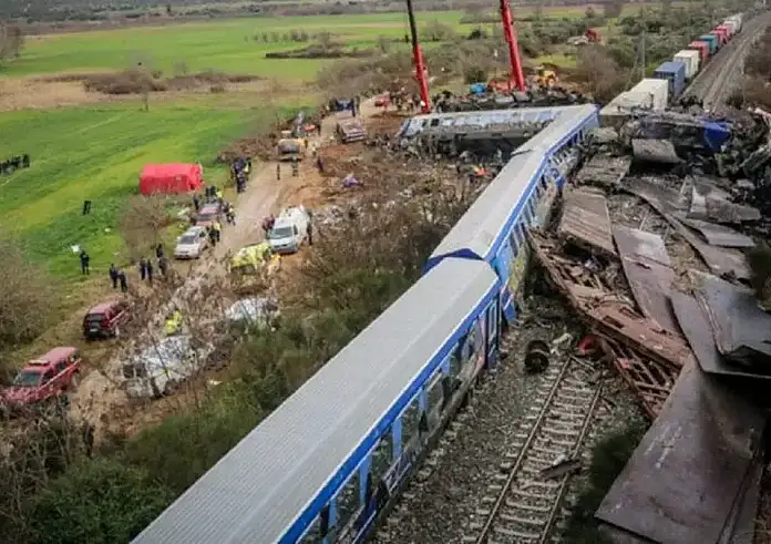 Τέμπη: Νέα ηχητικά ντοκουμέντα πριν από τη μοιραία σύγκρουση των τρένων – «Γιατί αργείς να το σηκώσεις; Πήγες για πιτσίνια;»