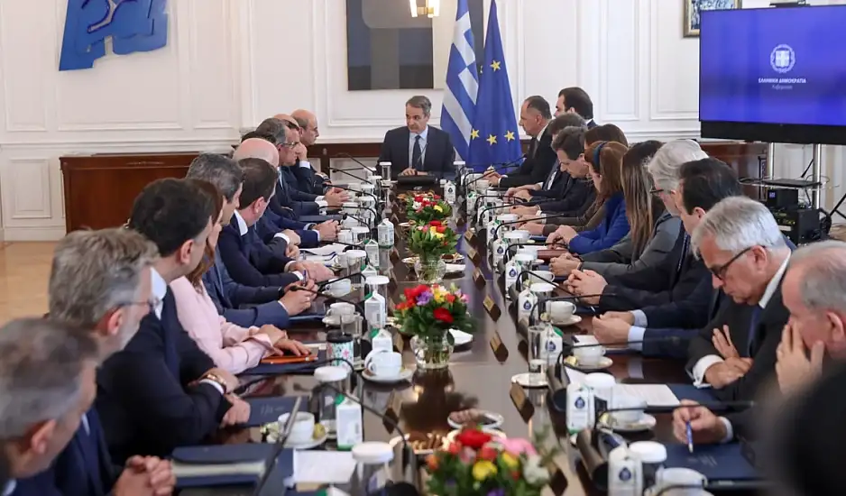 Ανασχηματισμός: Οι αλλαγές σε Μαξίμου και υπουργεία, ποιοι θεωρούνται αμετακίνητοι και οι κομμένοι. Όλα τα ονόματα