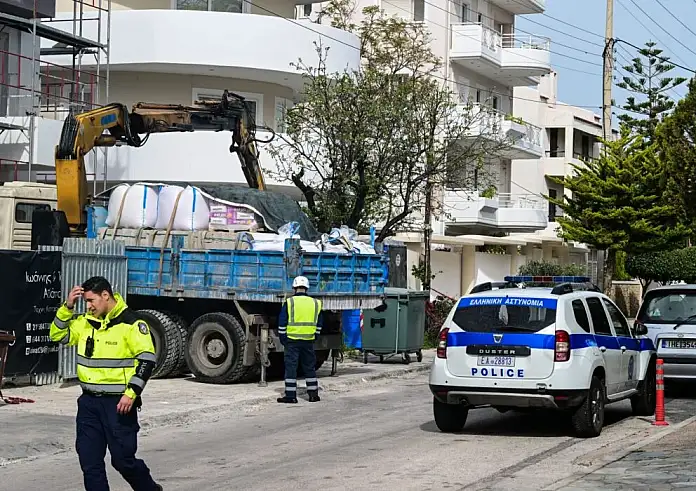 Βούλα: Νεκρός ο 28χρονος χειριστής – Πώς έγινε το δυστύχημα με τον γερανό