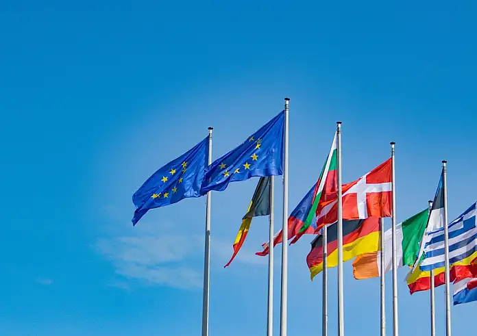Ευρωβαρόμετρο: Οι ευρωπαίοι πολίτες ζητούν προστασία από παγκόσμιες κρίσεις και κινδύνους ασφαλείας