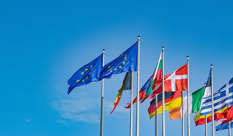 Ευρωβαρόμετρο: Οι ευρωπαίοι πολίτες ζητούν προστασία από παγκόσμιες κρίσεις και κινδύνους ασφαλείας
