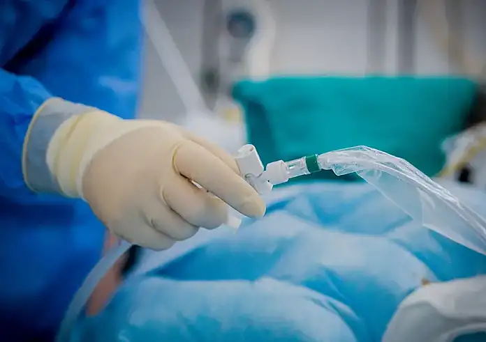 Μάχη δίνει ο 9χρονος που πνίγηκε τρώγοντας πορτοκάλι – «Λάθος που στο σχολείο δεν ήξεραν να δώσουν πρώτες βοήθειες»