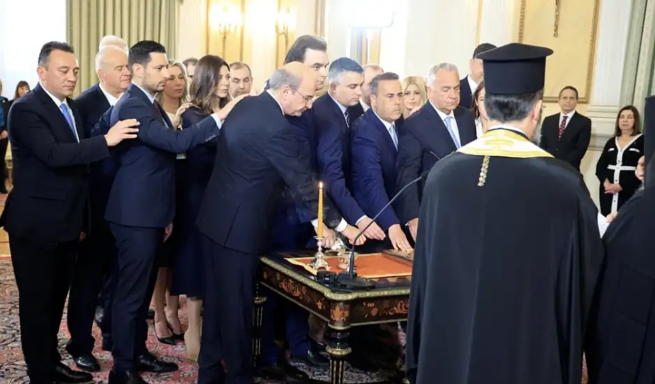 Νέα Δημοκρατία: Oρκωμοσία της νέας κυβέρνησης - Τα μηνύματα της