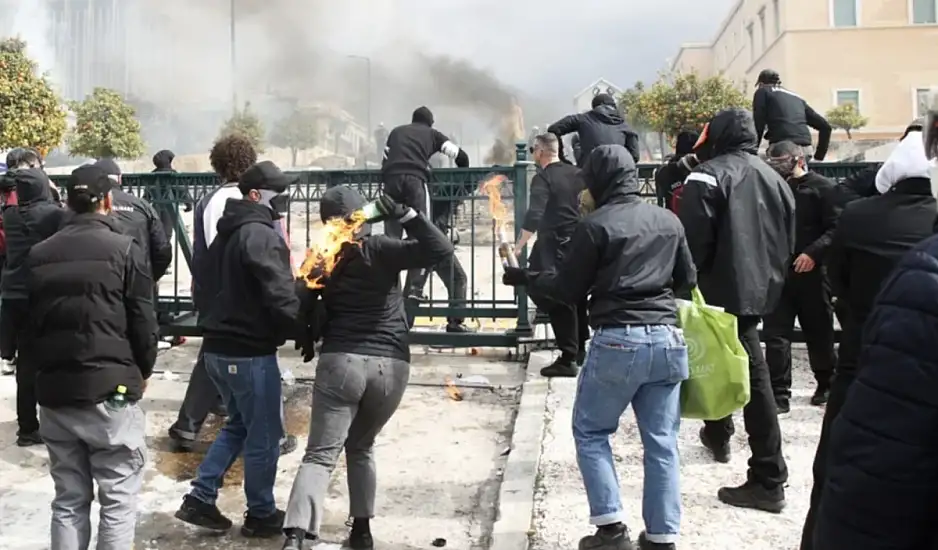 Συλλαλητήριο για Τέμπη: Ποινική δίωξη για βαριά αδικήματα στους συλληφθέντες των επεισοδίων