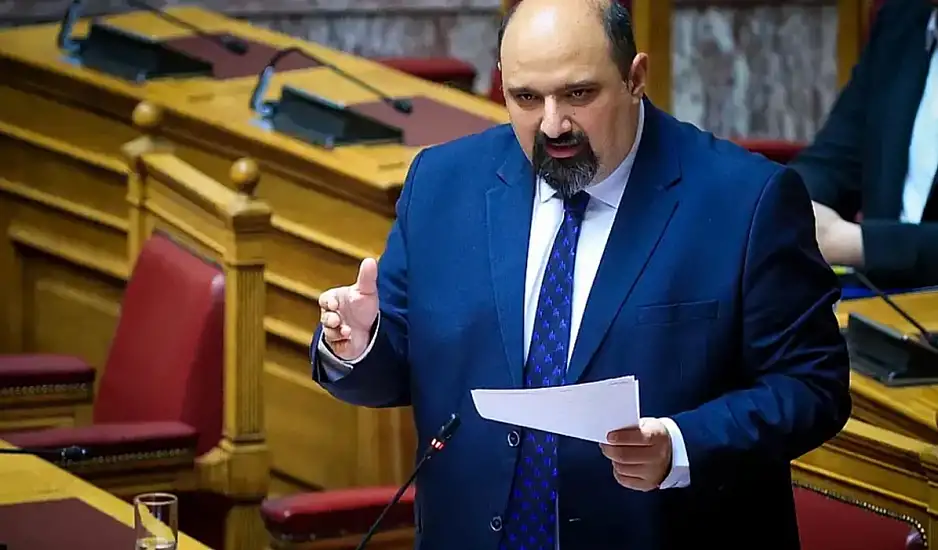 Τέμπη: Ακραία πόλωση για Τριαντόπουλο και την απευθείας παραπομπή του στο δικαστικό συμβούλιο