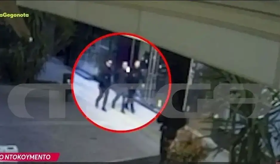 Απόπειρα διάρρηξης στο σπίτι του Σάββα Πούμπουρα: Το βίντεο - ντοκουμέντο από την καταδίωξη στο Χαλάνδρι