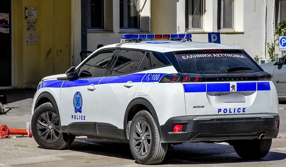 Μενίδι: Ηλικιωμένος έσπρωξε και σκότωσε τη σύζυγό του