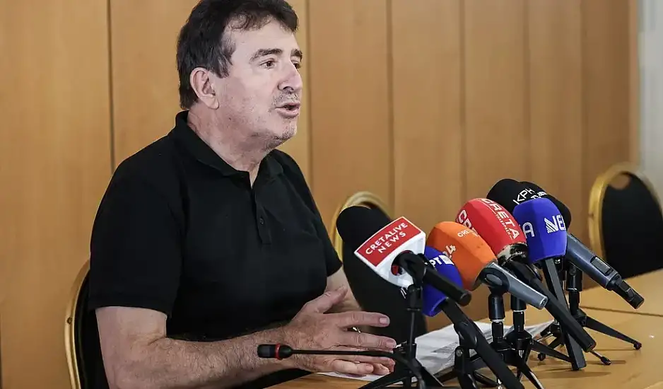 Xρυσοχοίδης: Απαγορεύονται οι συναυλίες στα Εξάρχεια