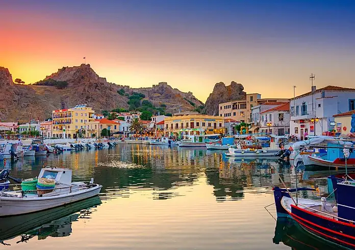 Πάμφθηνο, με φοβερές παραλίες και απίστευτο φαγητό: Το παρεξηγημένο νησί