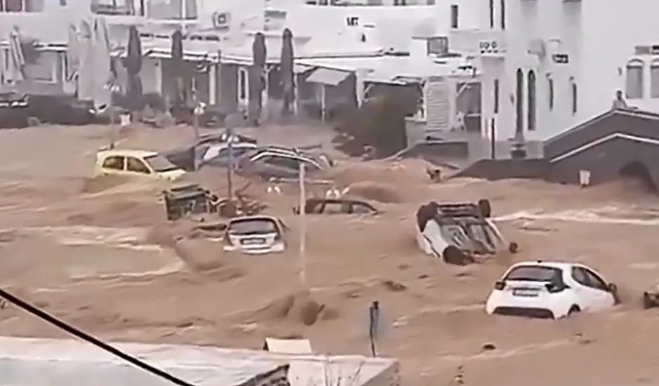 Στο μάτι της καταιγίδας Πάρος, Μύκονος, Σύρος – Καταιγίδες και σφοδρές χαλαζοπτώσεις