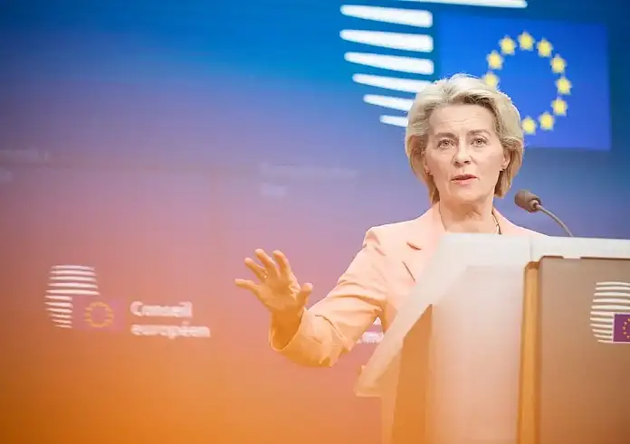 Politico: Στο στόχαστρο της ΕΕ παγωτά, τσιγάρα, ζυμαρικά – Στα σκαριά δασμοί στις ρεπουμπλικανικές πολιτείες για να πονέσουν τον Τραμπ
