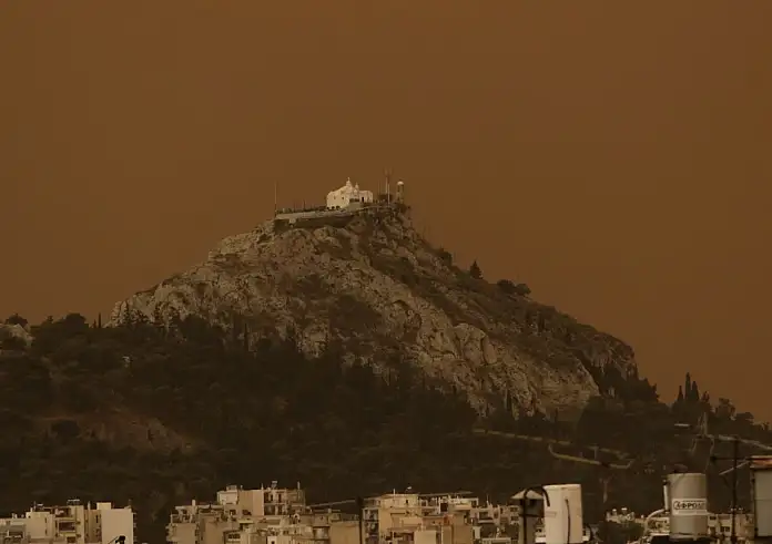 Καιρός: Νέο κύμα αφρικανικής σκόνης – Ποιες περιοχές θα επηρεαστούν περισσότερο