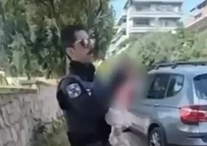 Άλιμος: Καταδικάστηκε σε φυλάκιση 2 χρόνων η γιαγιά που έδωσε το βρέφος σε άγνωστο άνδρα – Τα σενάρια