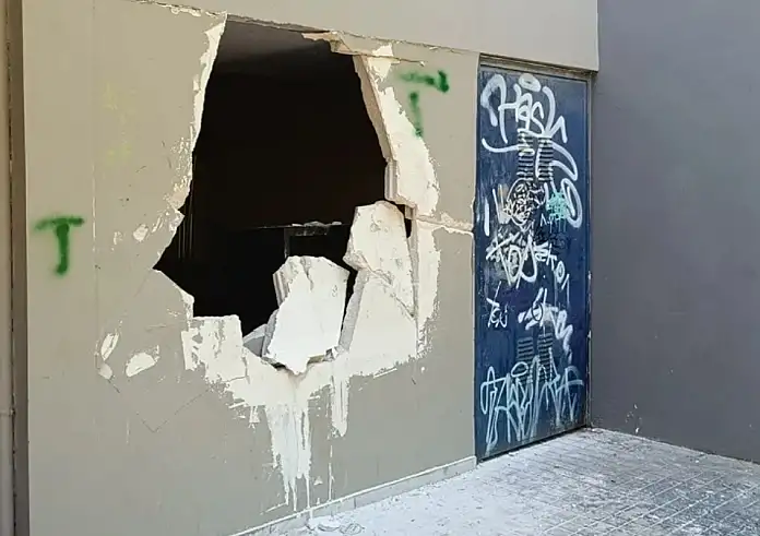 Νέα Ιωνία: Άγριοι βανδαλισμοί σε σχολείο – Άνοιξαν τρύπα σε τοίχο